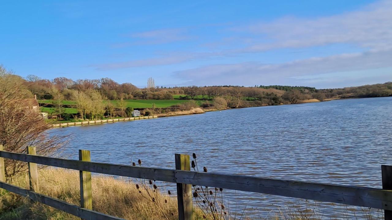 Sandown On The Creek Wootton Bridge  Εξωτερικό φωτογραφία